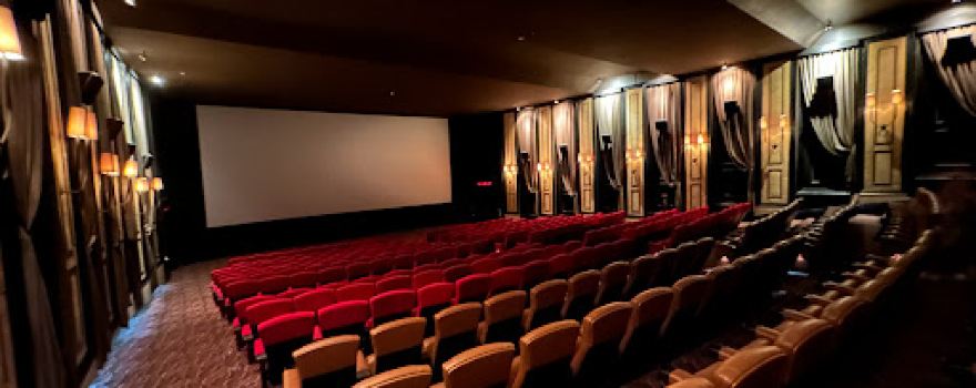 Esplanade Cineplex Ngamwongwan – Khae Rai
