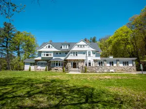 The Hartness House