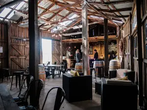 Craigie Knowe Vineyard & Flora's Restaurant