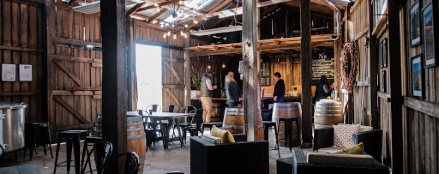 Craigie Knowe Vineyard & Flora's Restaurant