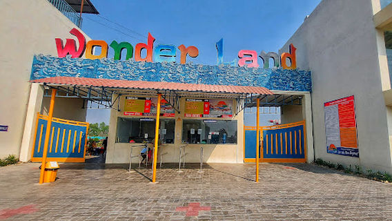 Wonderland Water Park