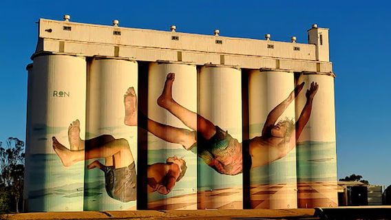 Colour Tumby Silo Art