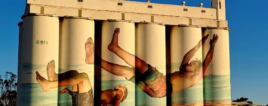 Colour Tumby Silo Art