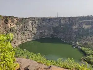 Chachai Waterfall Resthouse