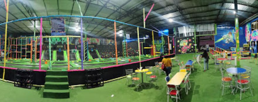 JUMPING MAX