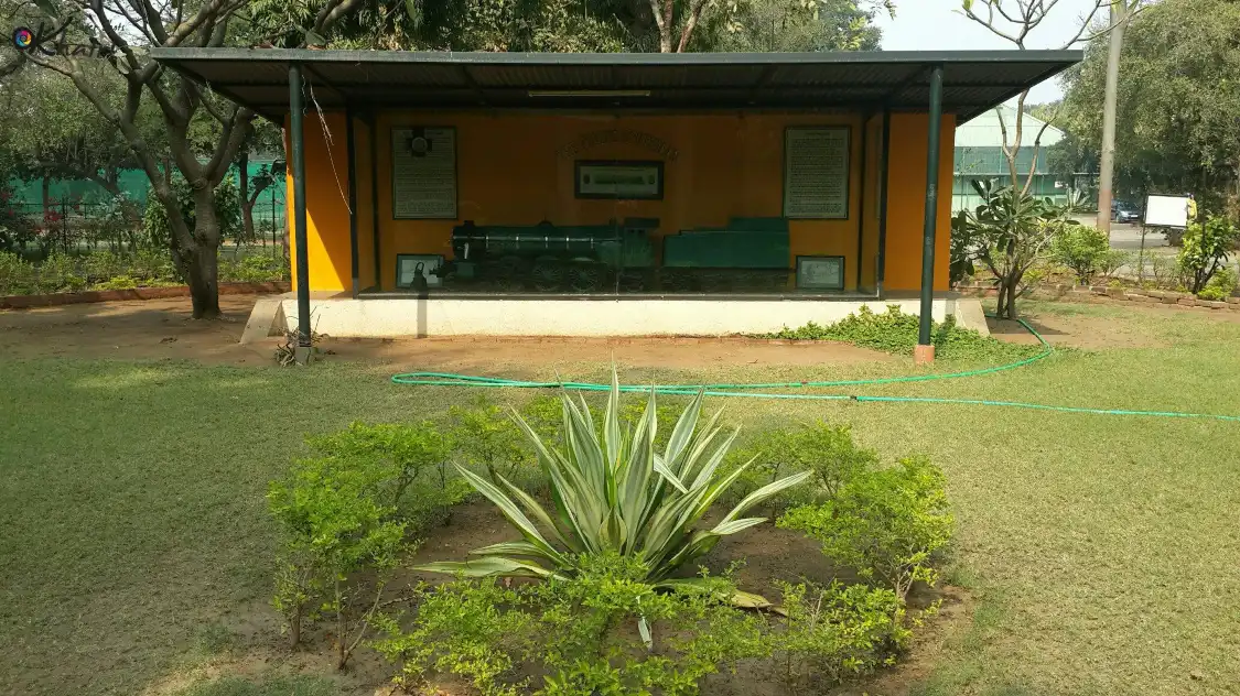Hotels near Maharaja Fateh Singh Museum