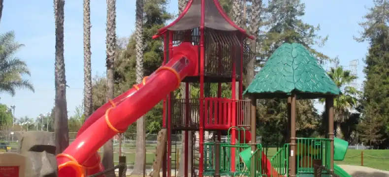 โรงแรมในซันนีเวล