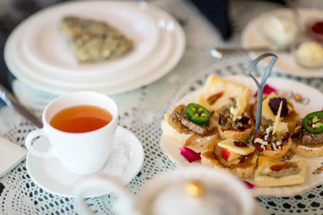 Hotels near Miramont Castle Museum and The Queen's Parlour Tea Room