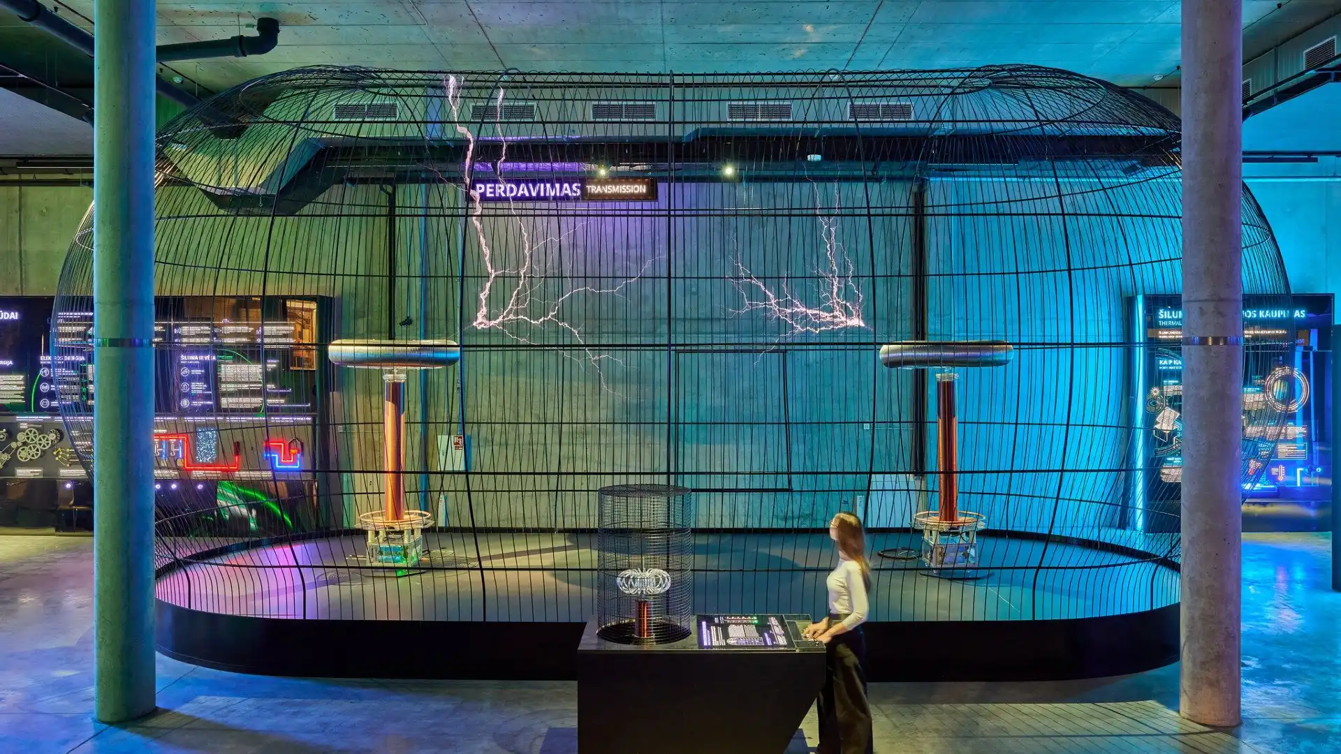 Hotels near Energy and Technology Museum