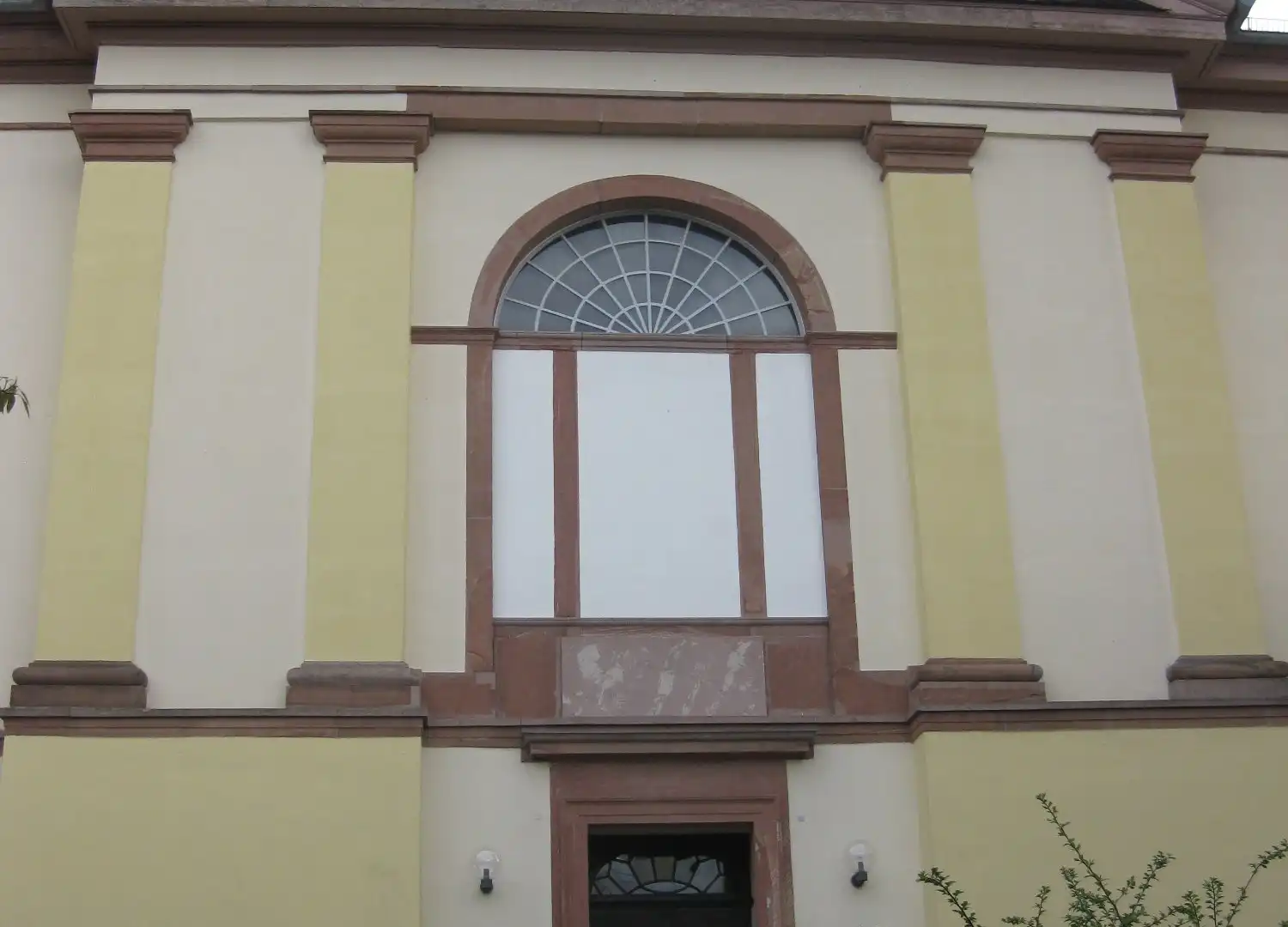 Hotels in der Nähe von St. Dionysius