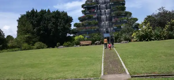 Hotels near Taman Buah Mekarsari