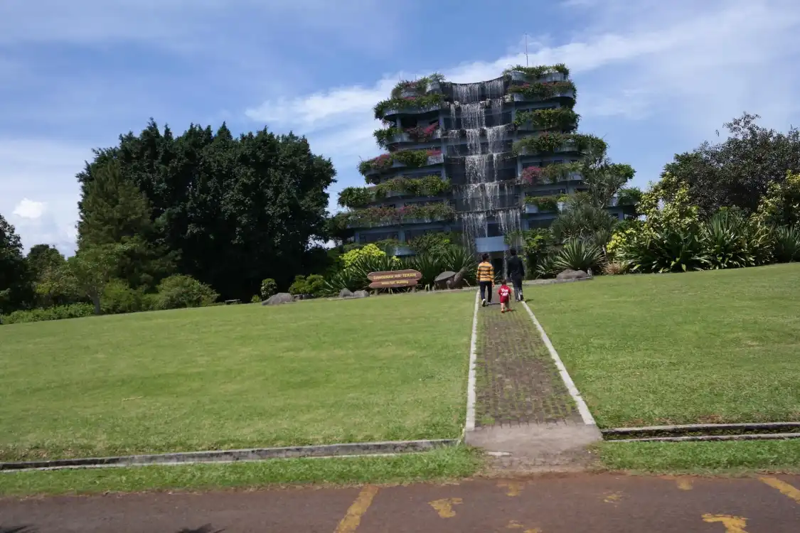 Hotel dekat Mekarsari Park