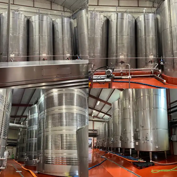 Hotels near Bodegas Bocopa