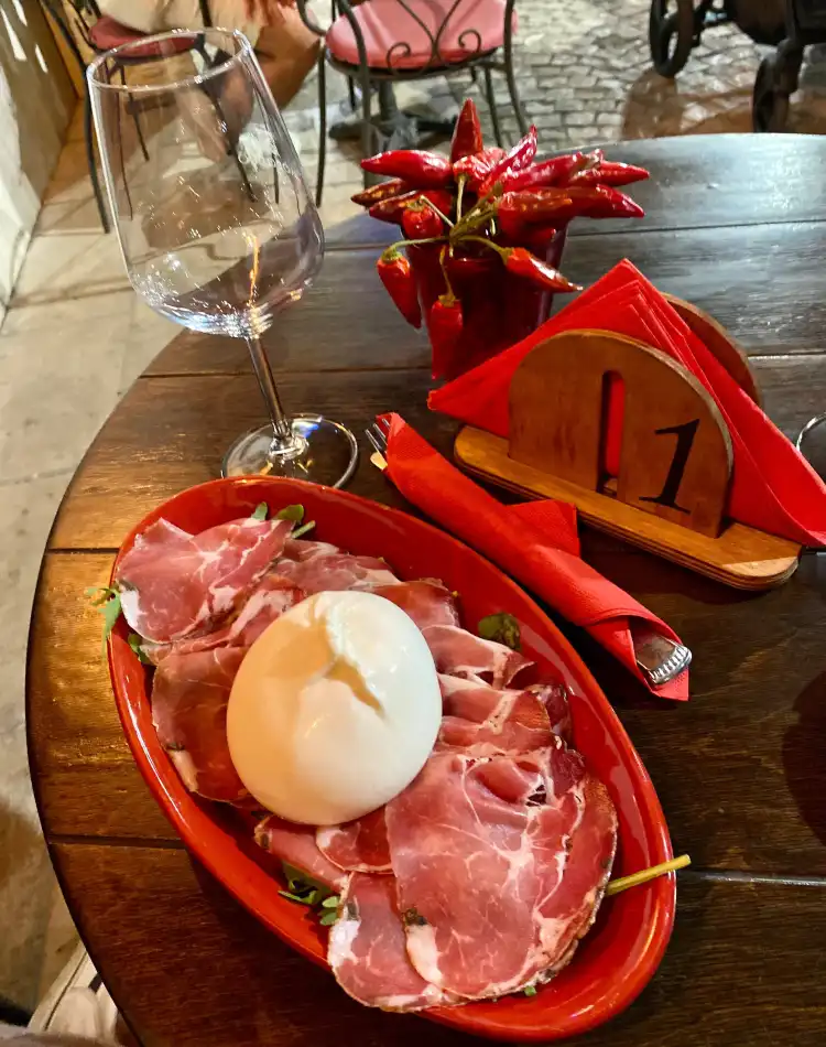 Hotels near Cantina Leopardi
