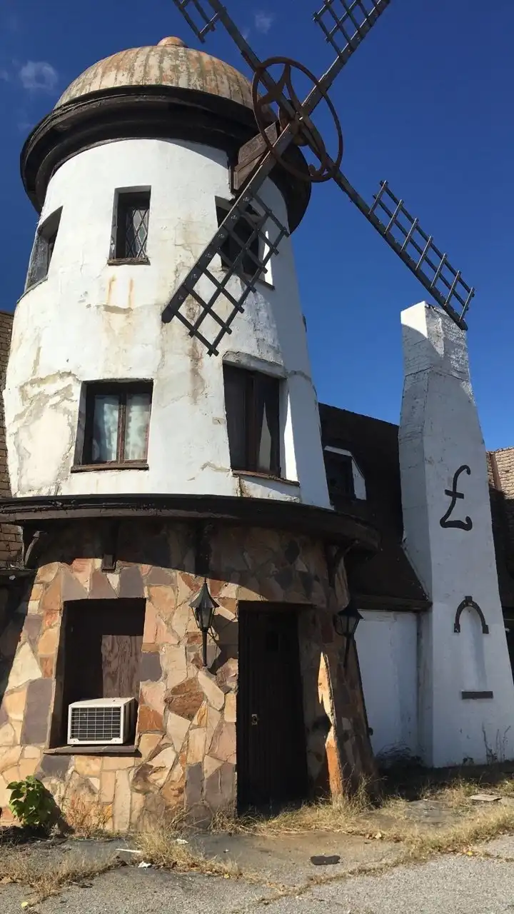 Các khách sạn gần Mingo Indian Statue