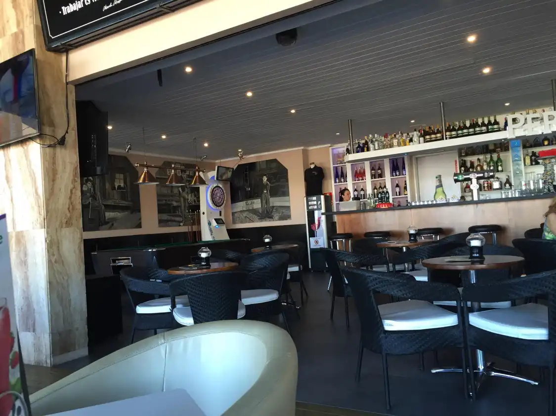 Hotels near Charlie'z Bar aka Charlie'z & Friends