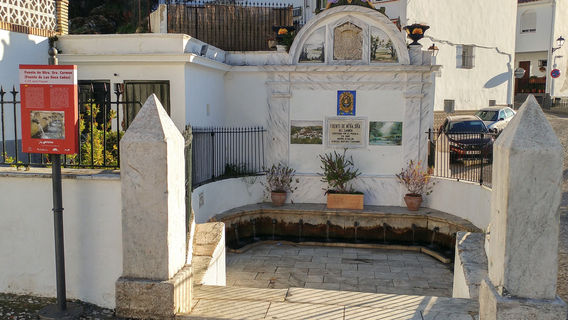 Fuente de los Doce Canos