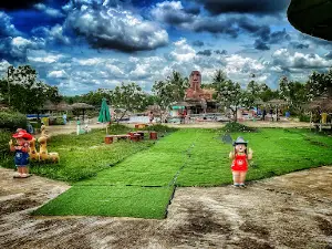 Moai Water Park