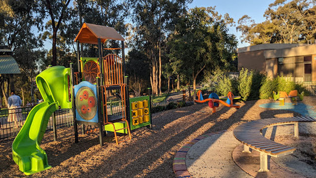 Strathdale Park Play Space