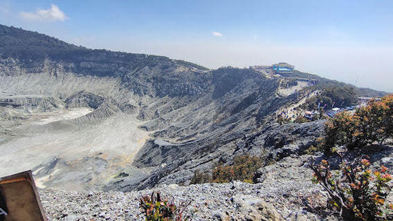 Puncak Gunung Tangkuban Perahu