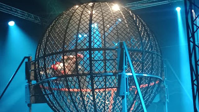 Cirque De Noël Karl Borsberg