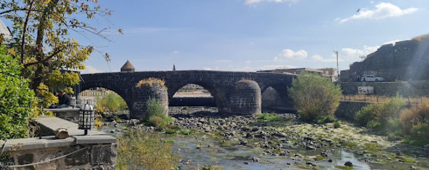 Taş Köprü
