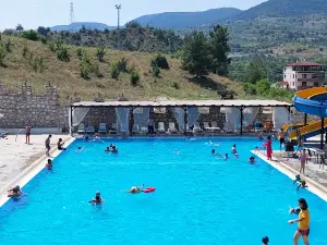 Bayırköy yarı olimpik yüzme havuzu