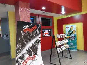 Genesis Deluxe Cinema