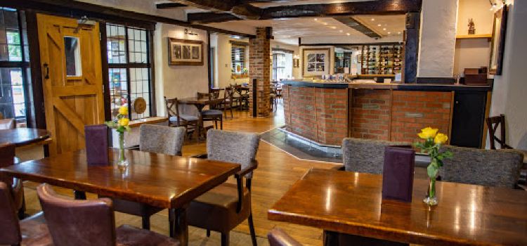 Stirrups Bar & Restaurant