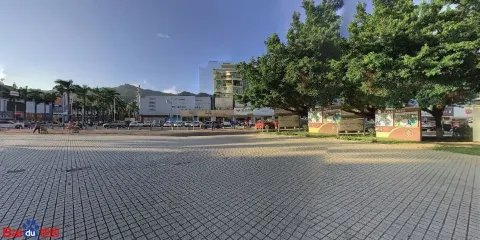 美平廣場