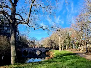Schloss Park
