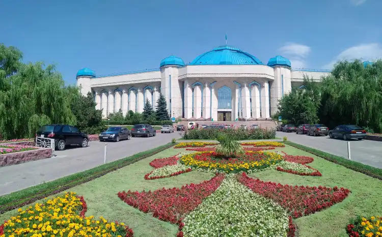 Hoteles cerca de Museo central de la República de Kazajistán