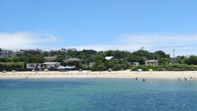 Ezura Saltwater Beach