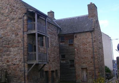 Loudoun Hall