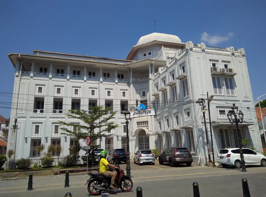 Hotels near Jiswasraya Insurance Building