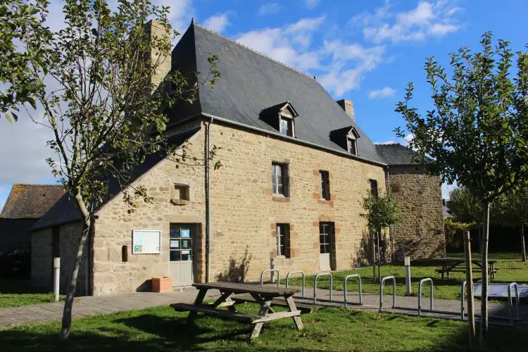 Hôtels à : Roz-sur-Couesnon