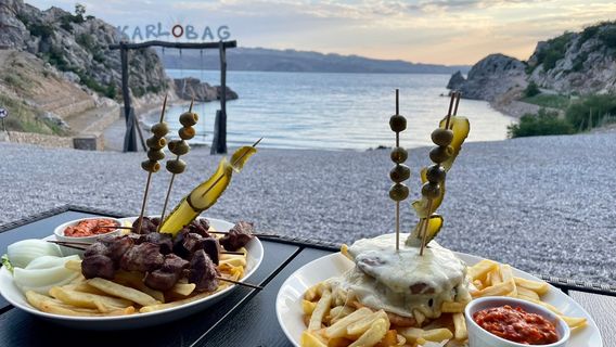 Tatinja Beach, Karlobag