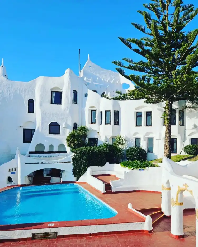 Hotel dekat Museo Casapueblo
