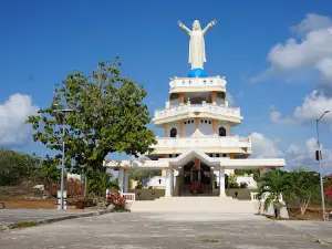 Monumen Kristus Raja Saumlaki