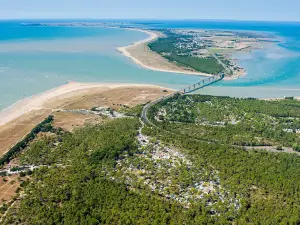 Camping Le Grand Corseau - Vacation ULVF