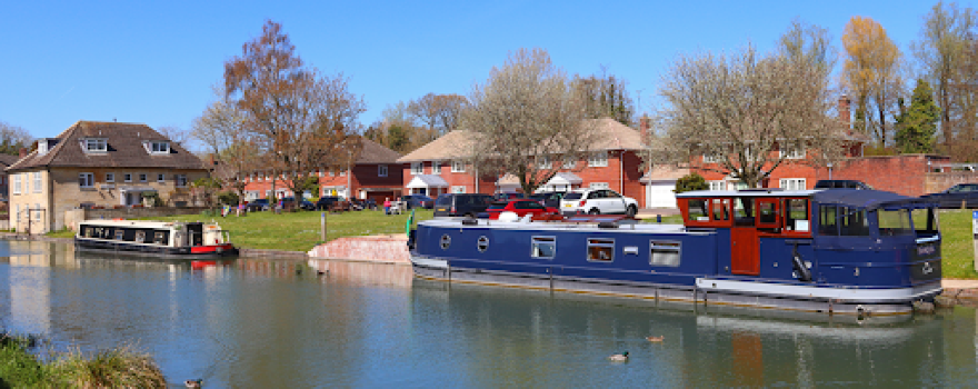 THE ROSE OF HUNGERFORD ... "Something for everyone" ...