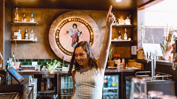 Mo's Desert Clubhouse