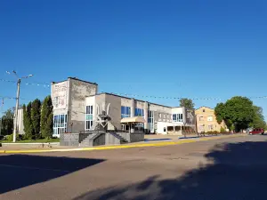 Pam'yatnyk Tvorchosti T.h.shevchenka "Rozryta Mohyla"