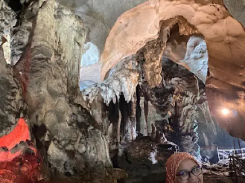 Gua Sireh (Sireh Cave Complex)