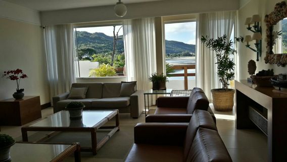 Praia Ponta Das Canas