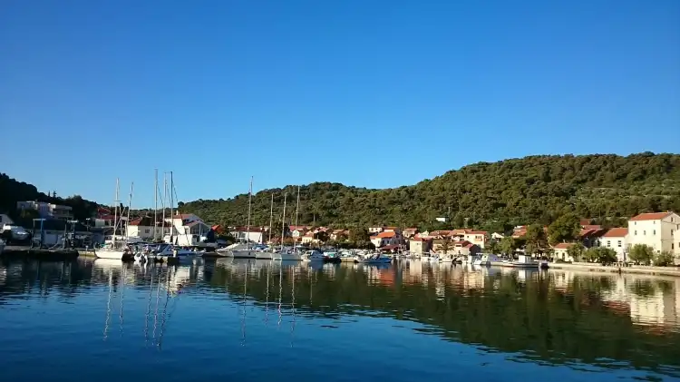 Hoteles en Veli Iž