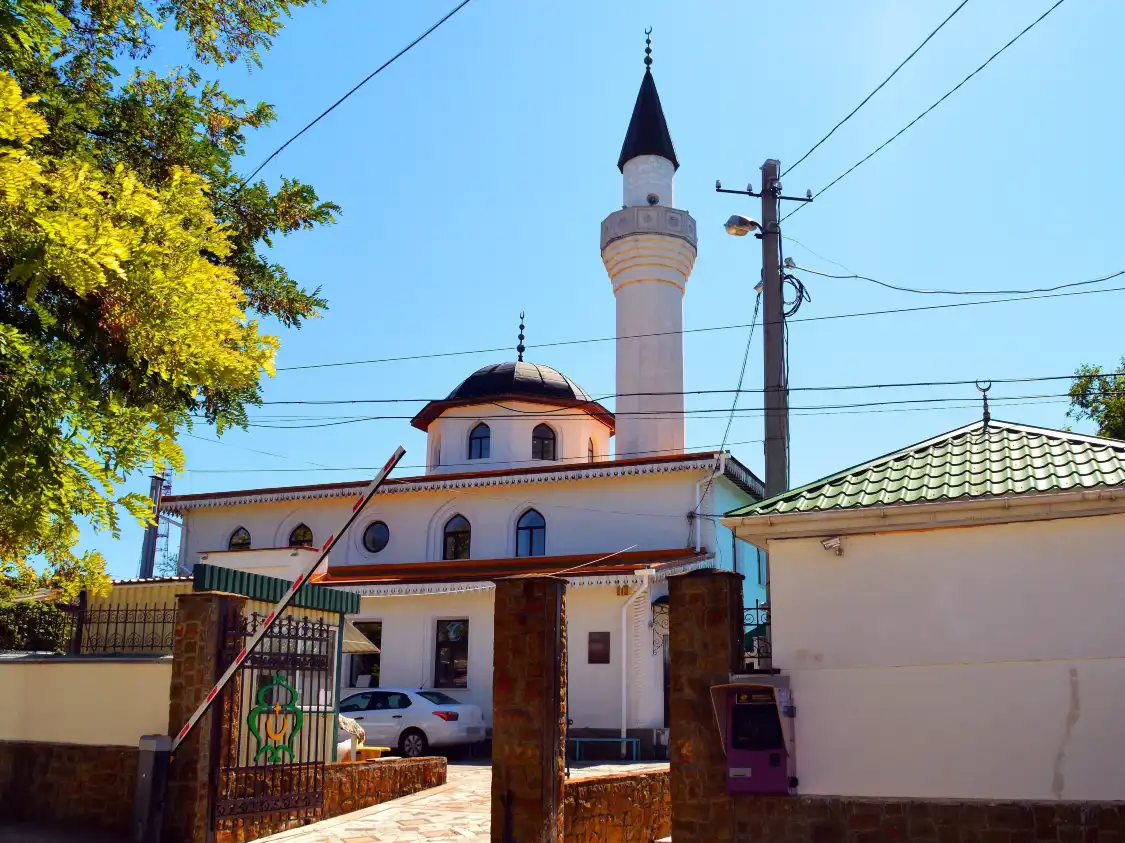 Hotele w pobliżu Kebir-Jami Mosque
