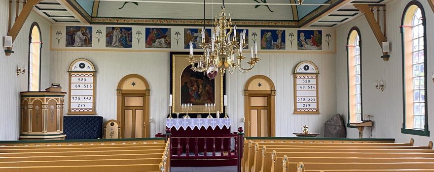 Sandavagur Church