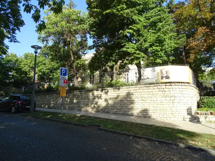 Hotels near Jokai Mor Memorial House