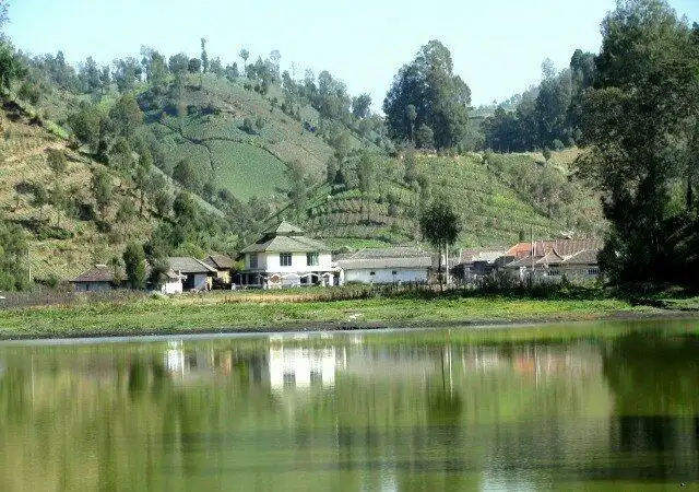 Hotels near Lake Ranu Pane